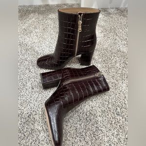 Ann Taylor ankle boots